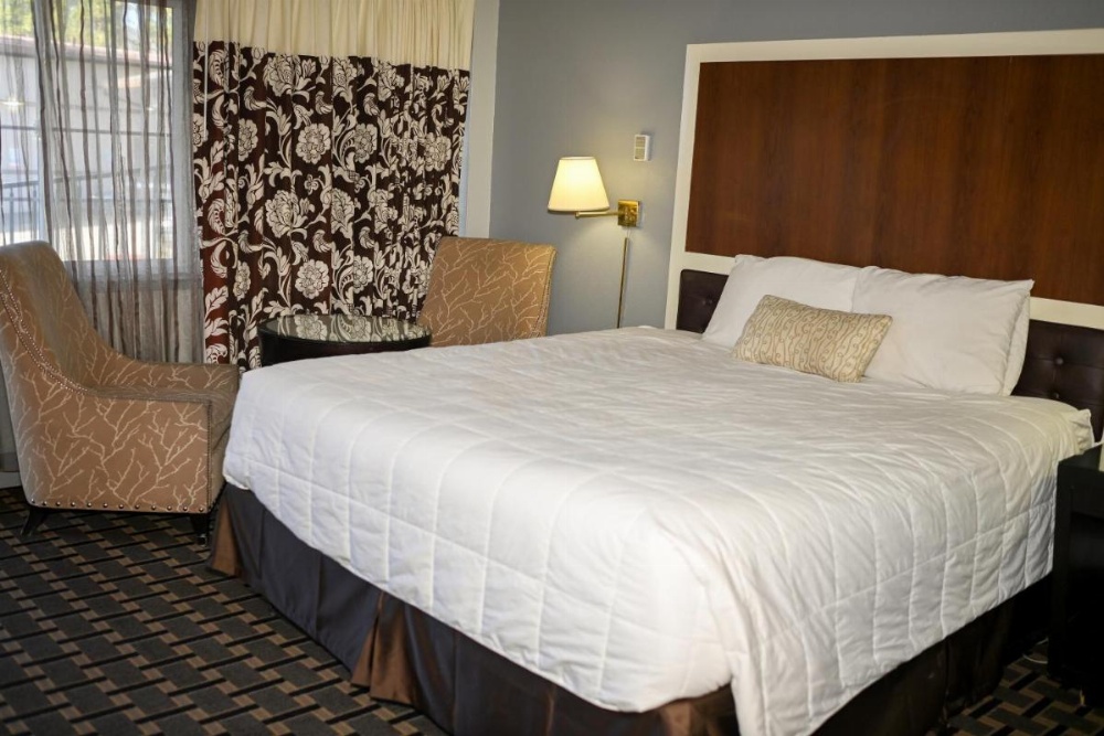 Budget INN At The Heavenly Gondola Image 17